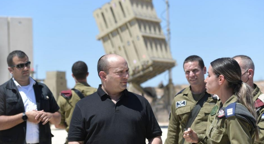 بينيت وغانتس: سنرد على غزة بالمكان والزمان المناسبين